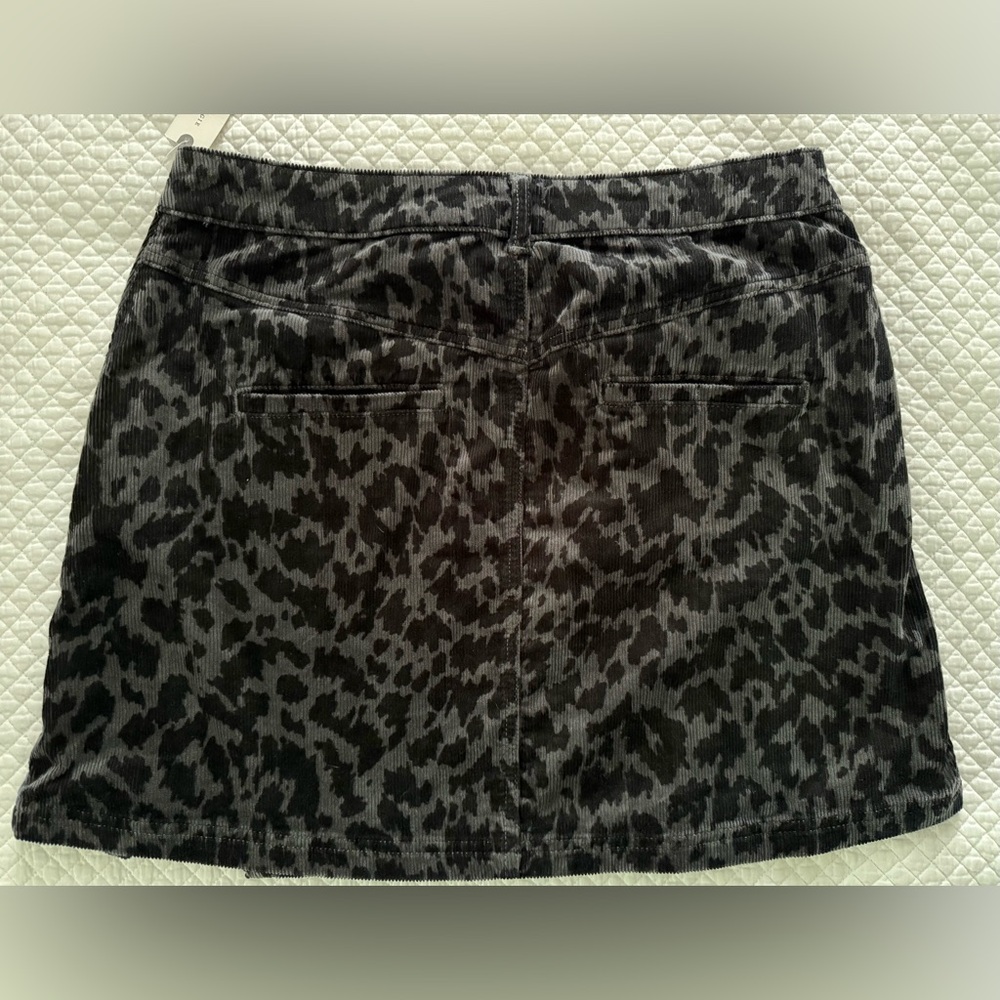 Pilcro Anthropologie Corduroy Animal Print Mini Skirt Black & Gray Size 16 NWT - Picture 9 of 11